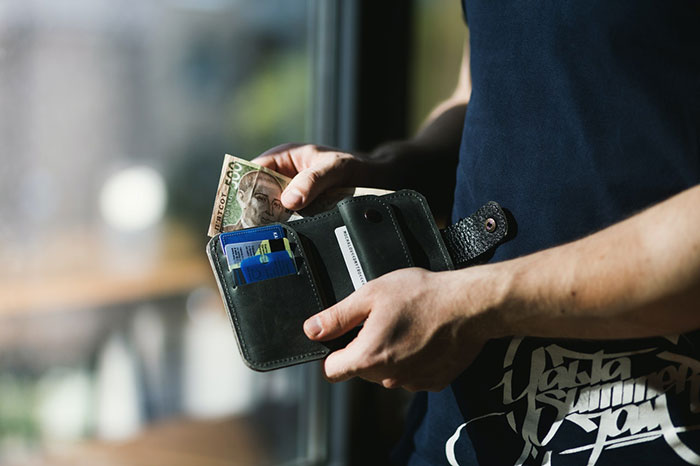 Simple-wallet-contents
