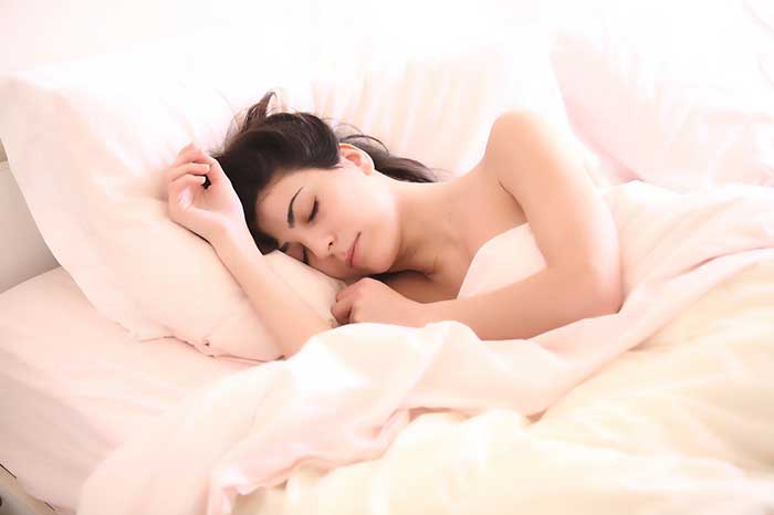 Sleep cooler and reduce weight
