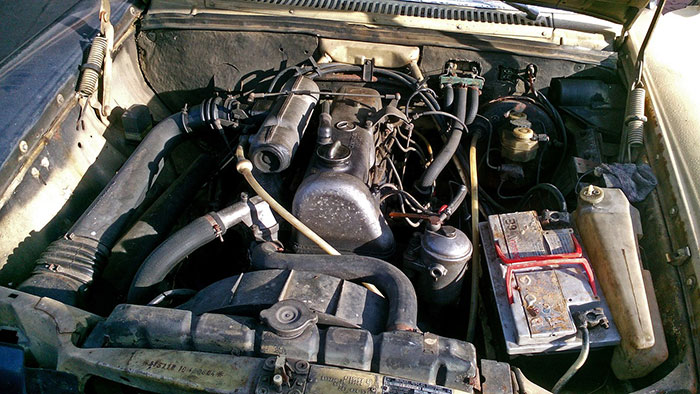 dirtry car engine