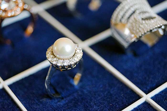 Watch: Most Expensive Engagement Rings In The World | Preview.ph