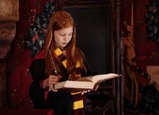 Book character for girls Hogwarts uniform