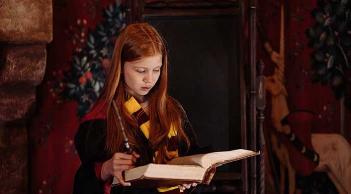 Book character for girls Hogwarts uniform