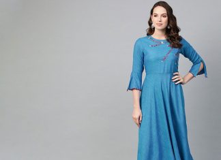 Modest dress for women