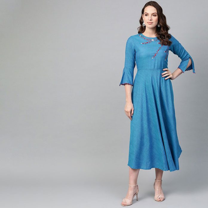 Modest dress for women