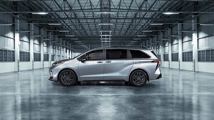 Toyota Sienna: SpoliaMag's Highest Rated Minivan of 2024 | MSRP: $37,685