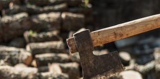best axe for splitting wood